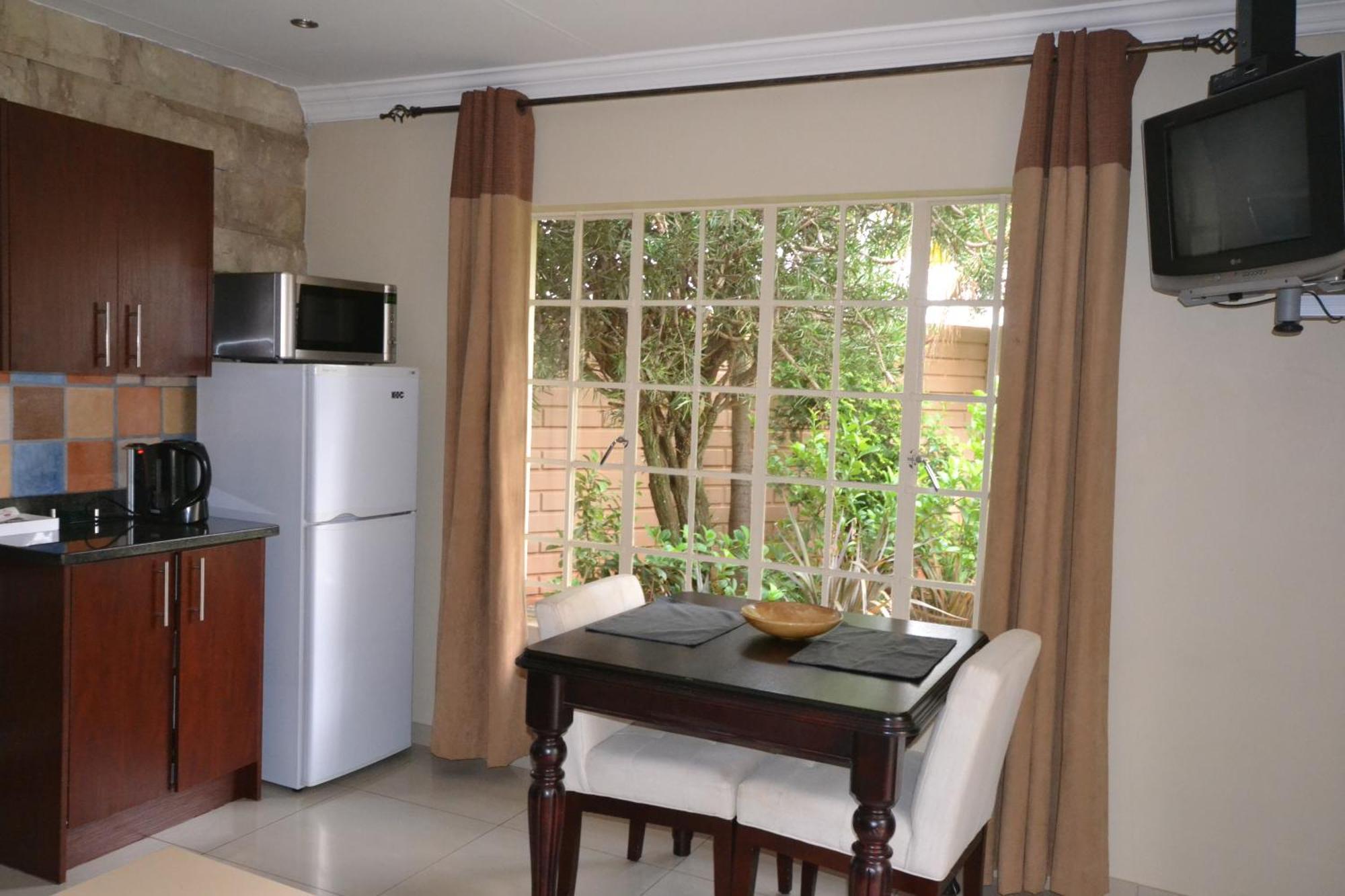 Accommodation At Vans No Loadshedding 켄투리온 외부 사진