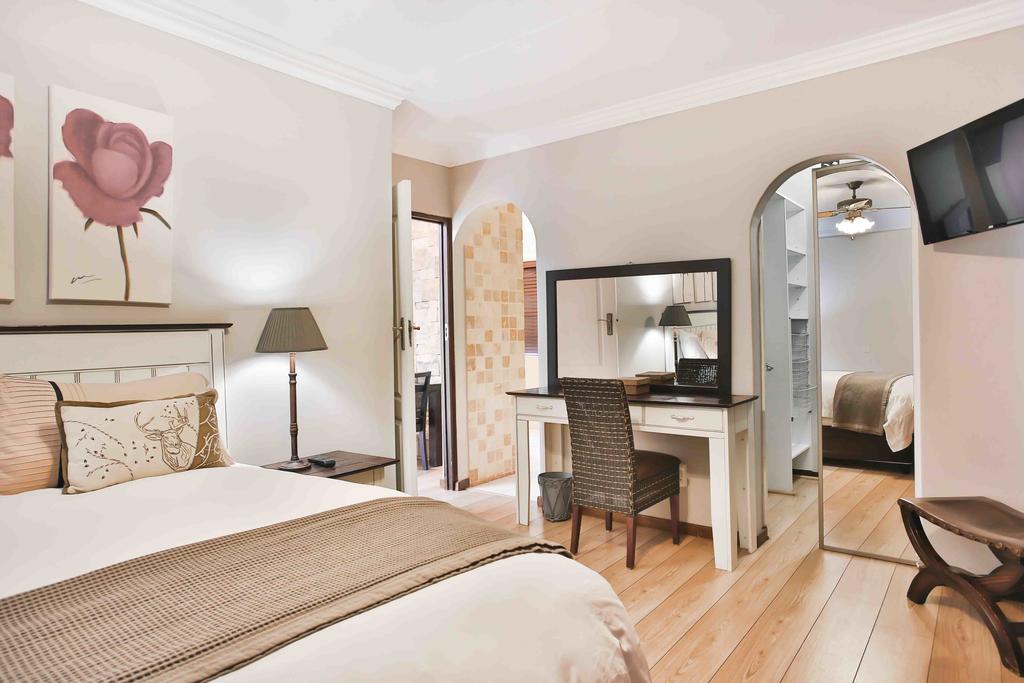 Accommodation At Vans No Loadshedding 켄투리온 외부 사진