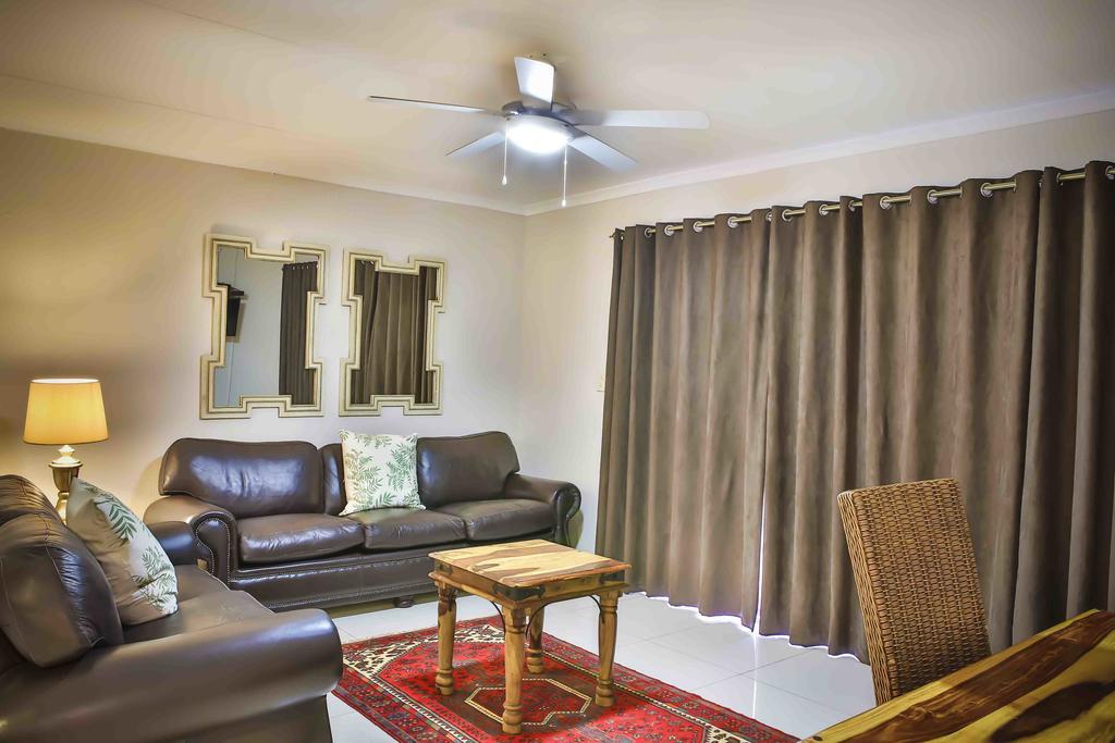 Accommodation At Vans No Loadshedding 켄투리온 외부 사진